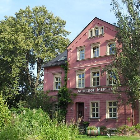 Wein-Hotel Auberge Mistral Freiberg Exterior photo